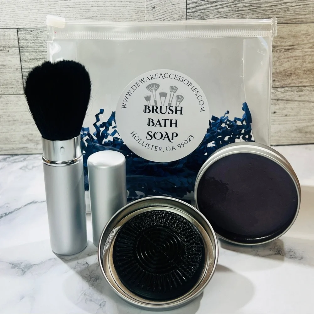 MakeUp Brush Cleaner Soap Kit - Travel Bag with Brush, Soap and Cleaner Tin
